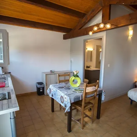Gites Chez Antho Et Jess Saint-Alban-du-Rhône Buitenkant foto